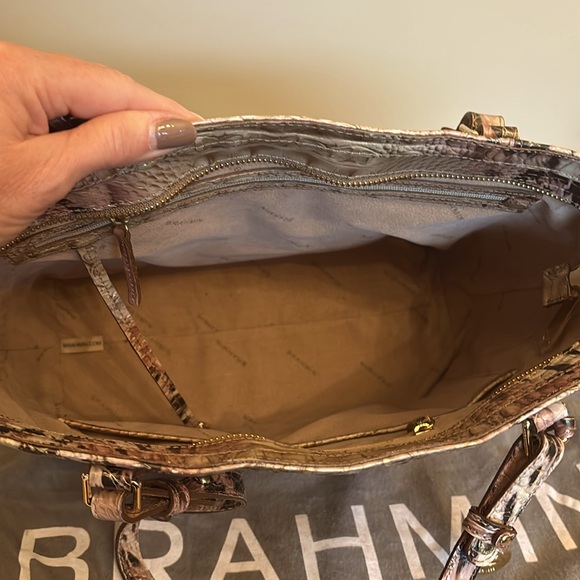 Brahmin Misha Prowl Ombré Melbourne, Excellent Condition. Bought New At Dillards - Picture 4 of 5